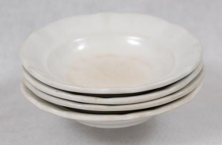 Masivni porcelanasti krožniki, 1921–1922, porcelan.